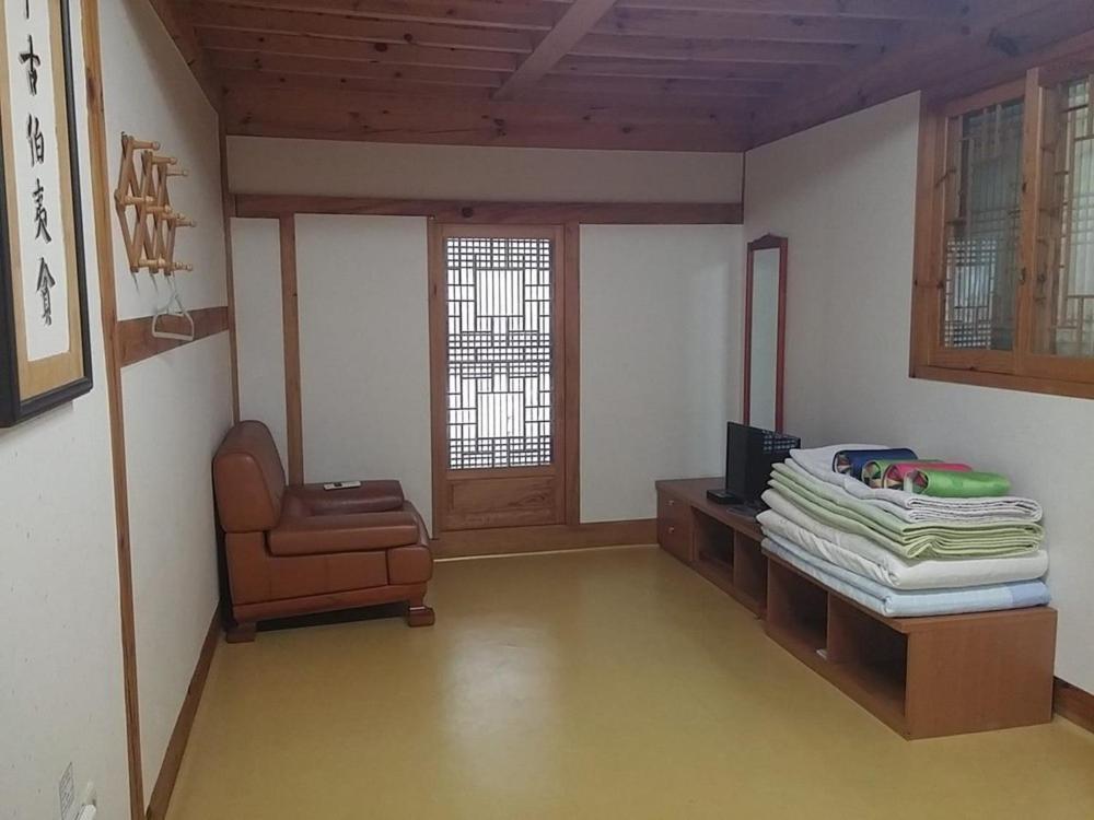 Gangneung Wangsangoal Hanok Pension Zewnętrze zdjęcie